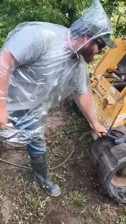 skid steer hydraulic leak|743 skid steer leak.